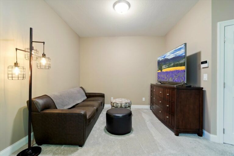 Upper Owner's suite sitting area